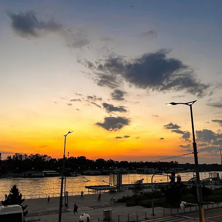 Loft With Cinema & Foosball Sava View Old Town * ベオグラード