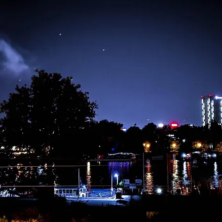 Loft With Cinema & Foosball Sava View Old Town * Belgrád