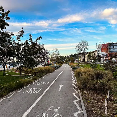 Loft With Cinema & Foosball Sava View Old Town * ベオグラード